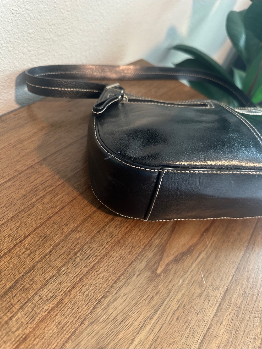 Etienne Aigner Genuine Leather Black Bag w/Contrast Stitching - Picture 13 of 15
